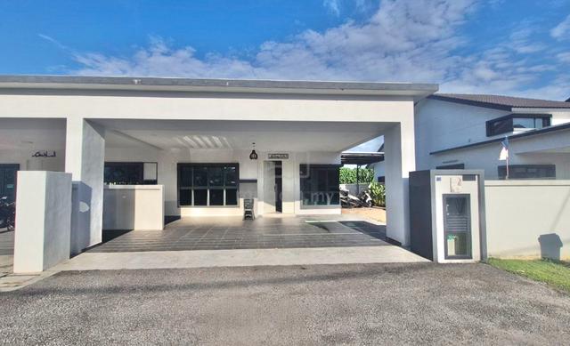[READY TO MOVE-IN] Semi D, Tropika Vista Belimbing,Durian Tunggal 1