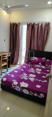 Aircond Medium Room BALCONY Access,SERI PUTERI CONDO,1Min CHERAS LRT 1