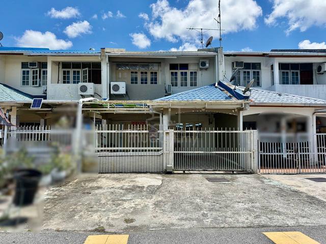 Double Storey Intermediate Terrace House for Sale at Pelita Miri 1