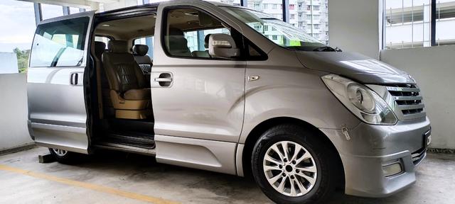 2012 Hyundai GRAND STAREX 2.5 ROYALE FACELIFT (A) - 4