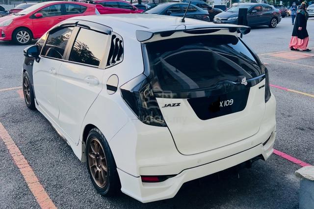 2019 Honda JAZZ 1.5 E - 2