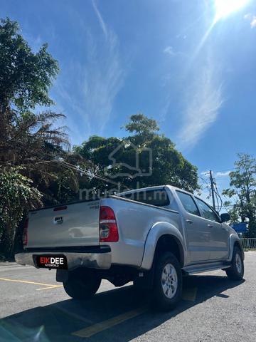 2010 Toyota HILUX 2.5 G MY05 KUN25R FACELIFT (A) - 3