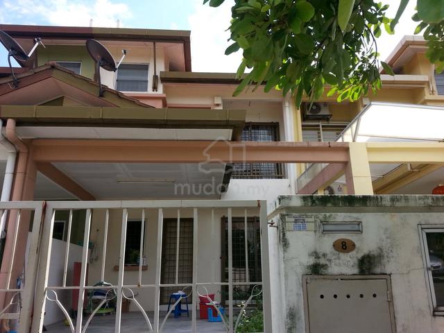 Rumah Teres Dua Tingkat 1
