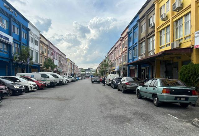 ROI 5% 2 Unit Together Oakland 3 Storey Shoplots Seremban2 For Sales 2