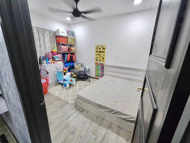SANGAT CANTIK! DAH RENOVATE, BANDAR KINRARA 4 (BK4), Puchong 5