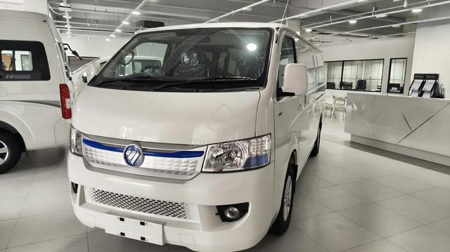 New 2024 Foton View EV Electric Panel Van 6 meter - 1