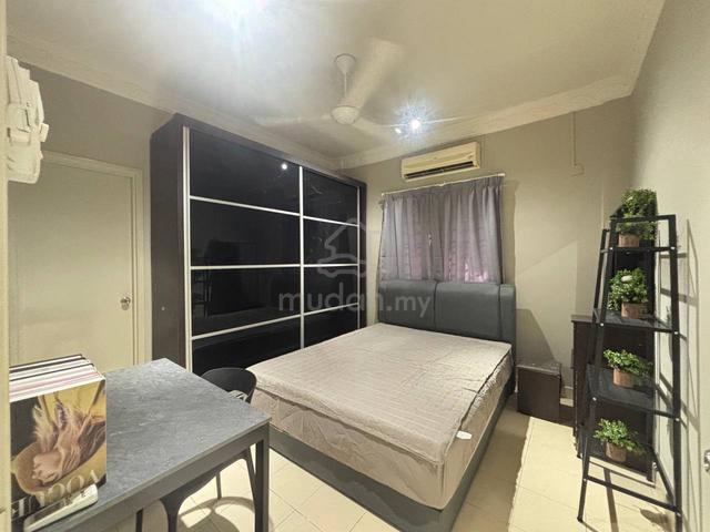 Kota Kemuning Master Room For Rent Near Columbia Hospital 1
