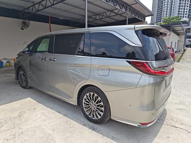 2024 Lexus LM500H EXECUTIVE 7K KM MARK LEVINSON - 4