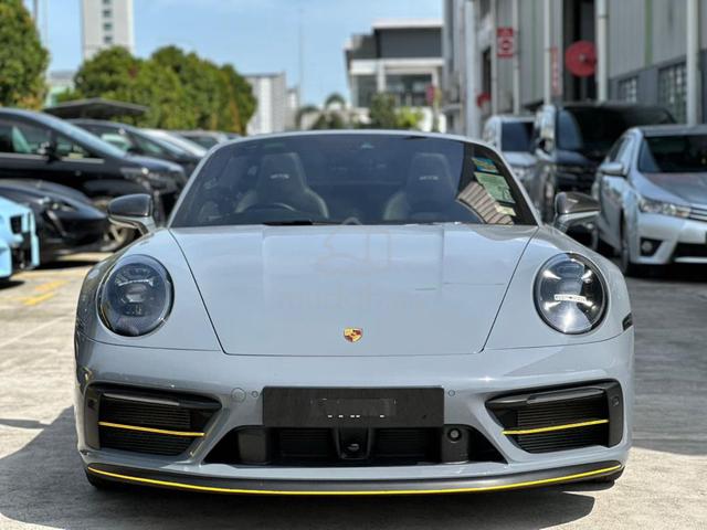 2023/2024 Porsche 911 (992.1) 3.0 TARGA 4 GTS PDK - 3