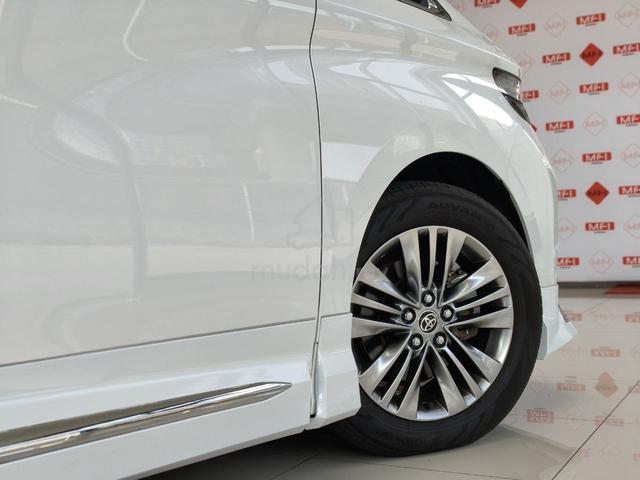 2023 Toyota Alphard Z 2493 Cc Pearl White  - 3
