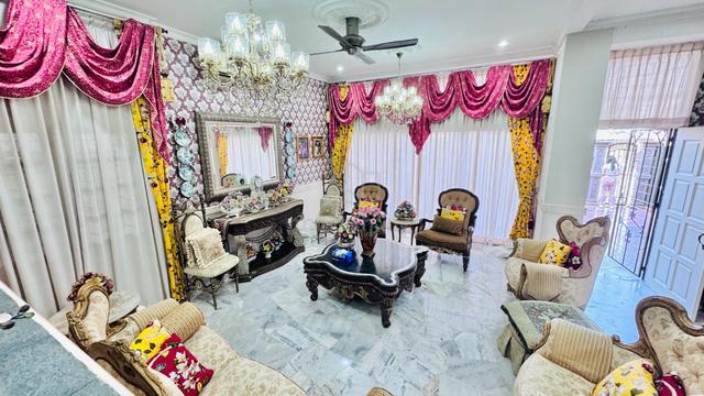 Semi D 2 Storey Taman Universiti Indah Seri Kembangan Partly Furnish 1