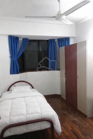 Bistari condo female room beside Pwtc LRT sunway Putra mall 1