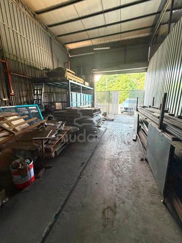 Mount austin , 1.5 storey , Light industrial Factory for Rent 1