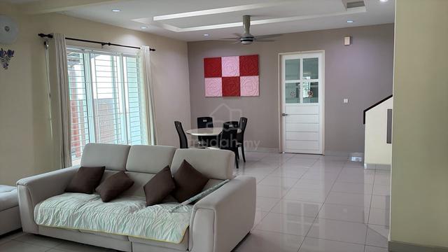 Dua Villas, Sungai Ara 1