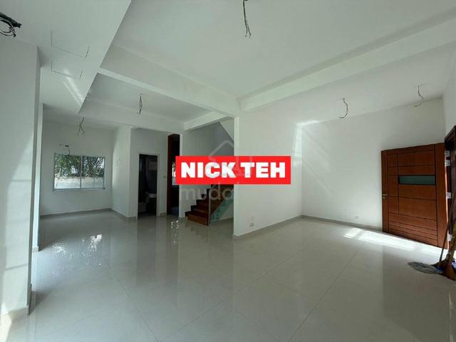 Landed 2 Storey Semi D Corner with Big Land At Greenlane Minden 1