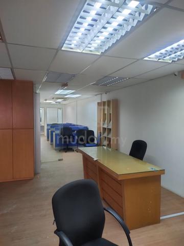 Taiping Jalan Barrack Shop office fully furnish wuth air con for rent 1