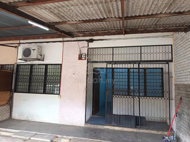 BELOW MARKET Rumah Teres Taman Sri Serdang 1