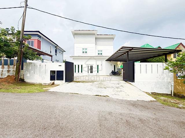NEW MODERN DESIGN Bungalow Jalan Lengkok Mekar Puncak Mekar, Kajang 1