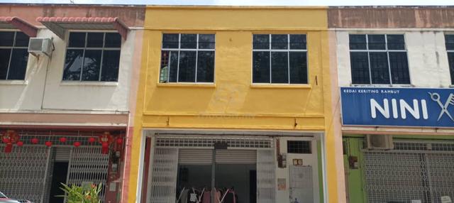 Freehold Facing Mainroad Taman Bemban Utama Double Storey Shop 1