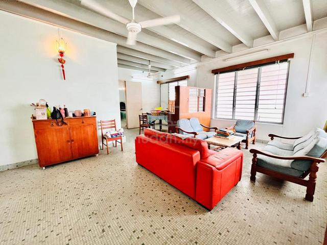 2 storey terraced end lot taman island park 1