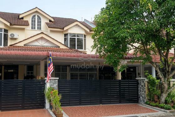 Teres 2 Tingkat di Taman Klebang Restu, Chemor - Freehold 1