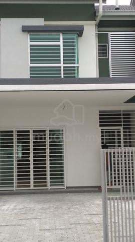 Nilai Furnished with Kitchen Tabletop 2-Storey House For Rent 1