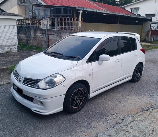 2009 Nissan LATIO 1.6 SPORT ST-L (A) - 1