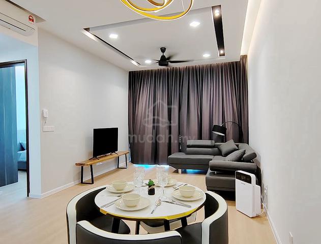 Queens Residences Q1 @ Queens Waterfront 1