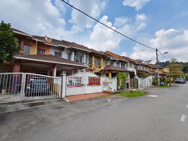 Bukit Kinrara Puchong Room for Rent 1