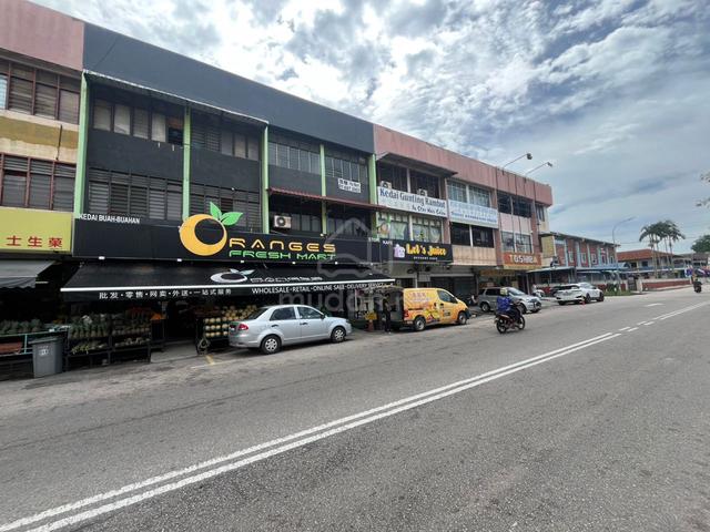 Pontian - 3 Storey Shop For Sale 1