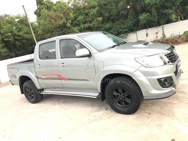 Toyota HILUX 2.5 G TRD(A)LEATHER SEAT/TRD BODYKIT - 2