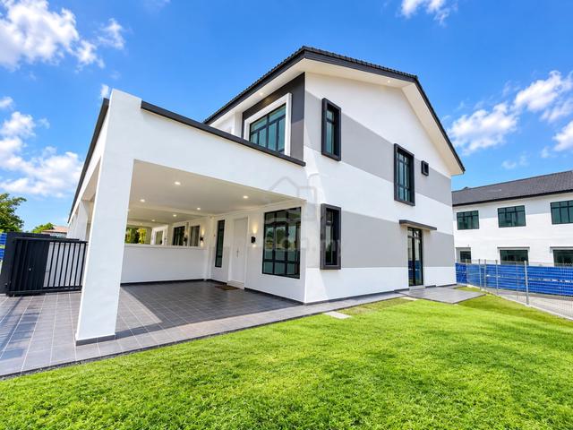 CashBack🔥 0% Downpayment🔥 FREEHOLD 2 Storey in Tanjung Minyak Melaka 1