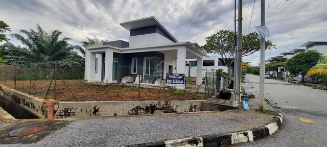 Banglo Corner Lot Taman Rafflesia, Pendang 1