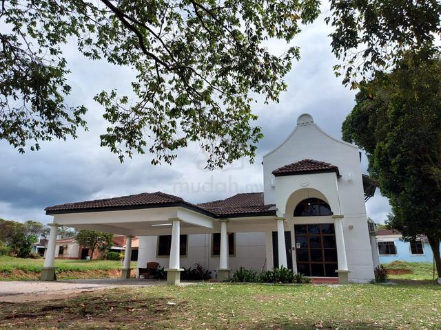 Afamosa a'famosa 4 bedroom bungalow Airbnb house good return 1
