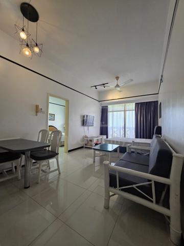 Costa Mahkota 1