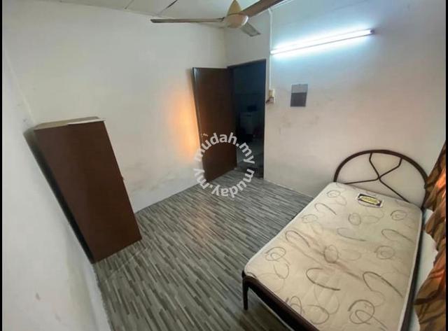 [Fully Furnishing] Bilik Disewa Perempuan Pusat Komersial PKNS Unisel 1