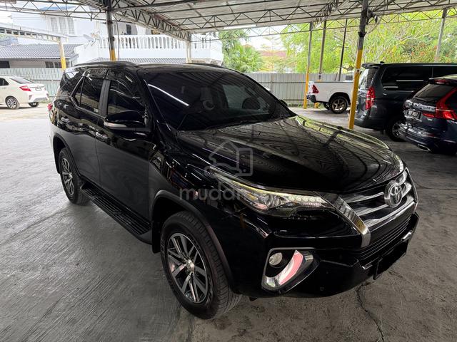 2017 Toyota FORTUNER 2.7 SRZ 4x4 LIkeNew PETROL - 1