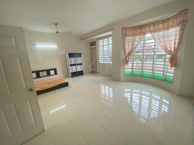Master Bedroom Rental in Ipoh (BOTANI) 1
