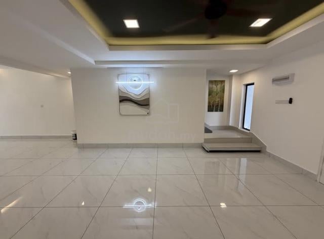 Renovated Unit, Bandar Mahkota Cheras 2 Sty Terrace House Fo Sale 1