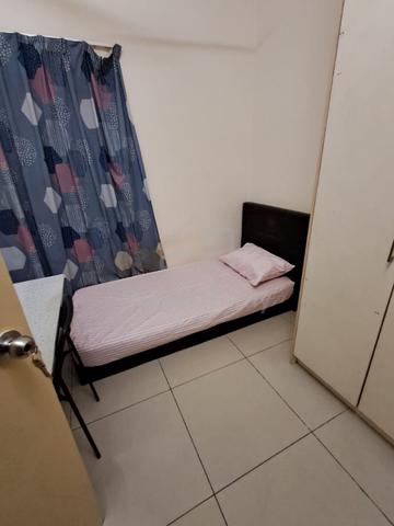 (Small Room/Near LRT/Cantik/Murah) Oug Parklane Condo @ Puchong 1