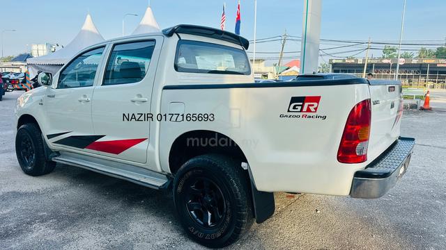2011 Toyota HILUX 2.5 STD FACELIFT (M) - 4
