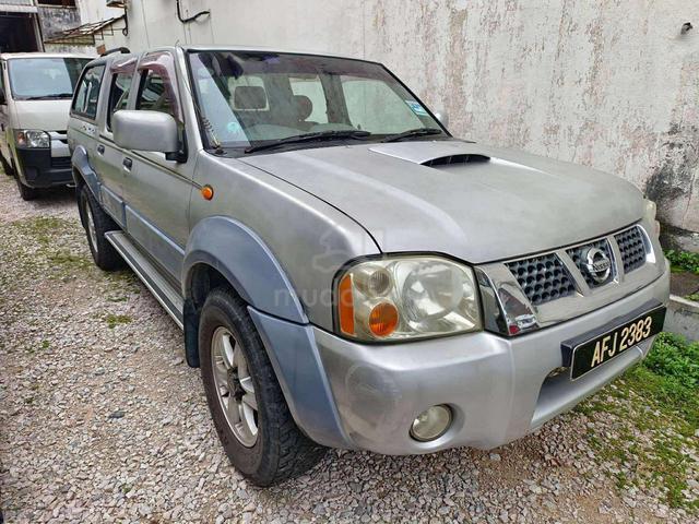 2004 NISSAN FRONTIER 2.5 (M) 4WD tip top condition - 1