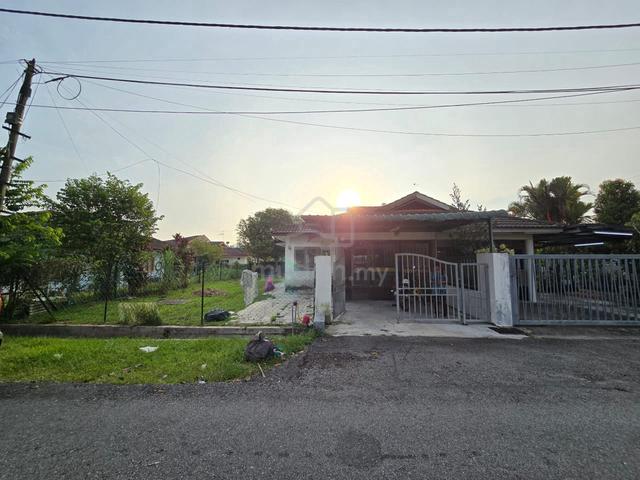 Semi-D Depan Sekolah | Kalumpang | 1