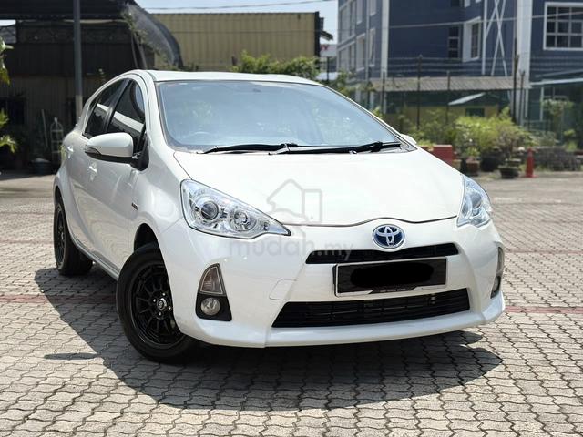2013 Toyota PRIUS C 1.5 (HYBRID) NHP10R (A) - 3
