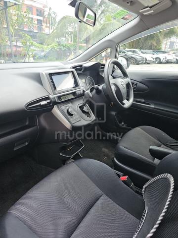 2012 Toyota WISH 1.8 X ZGE20G FACELIFT (A) - 5