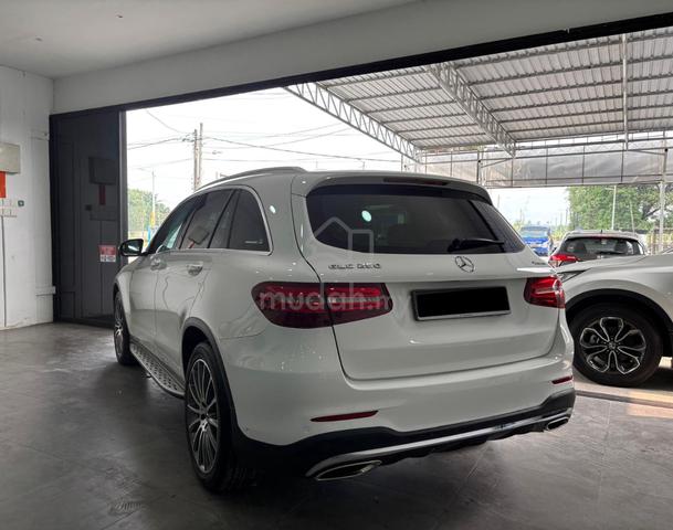 2017 Mercedes Benz GLC250 2.0 AMG Line - MIL 88K - 3