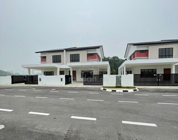 Batu Kawa @ Boxpark Semi-D Double Storey 1