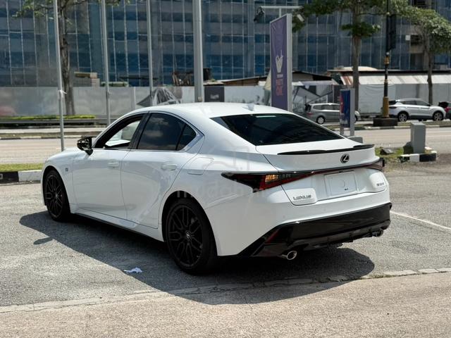 4CAM S/ROOF 5A 2021 Lexus IS300 F SPORT MODE BLACK - 2