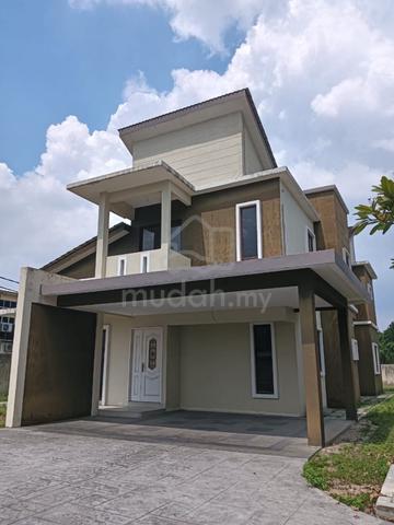 For Sale FREEHOLD SUPER BELOW MARKET VALUE Taman Pari Huge Bungalow 1