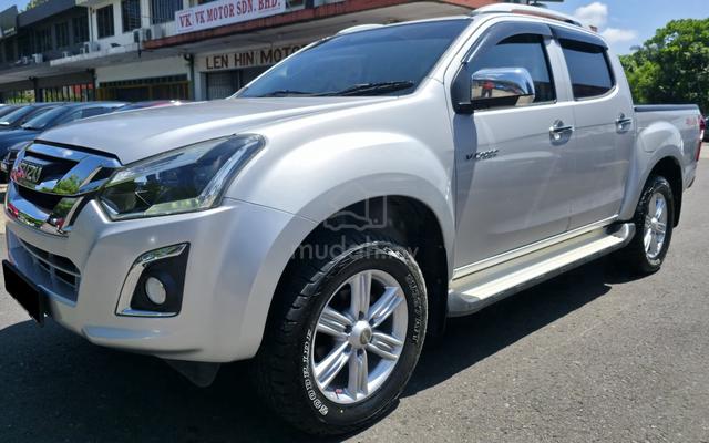 2017 Isuzu D-MAX DMAX 3.0 PREM 4X4 FL (MT) (4X4)🩶 - 1